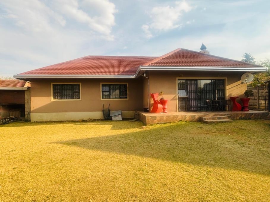 To Let 3 Bedroom Property for Rent in Creswell Park Gauteng