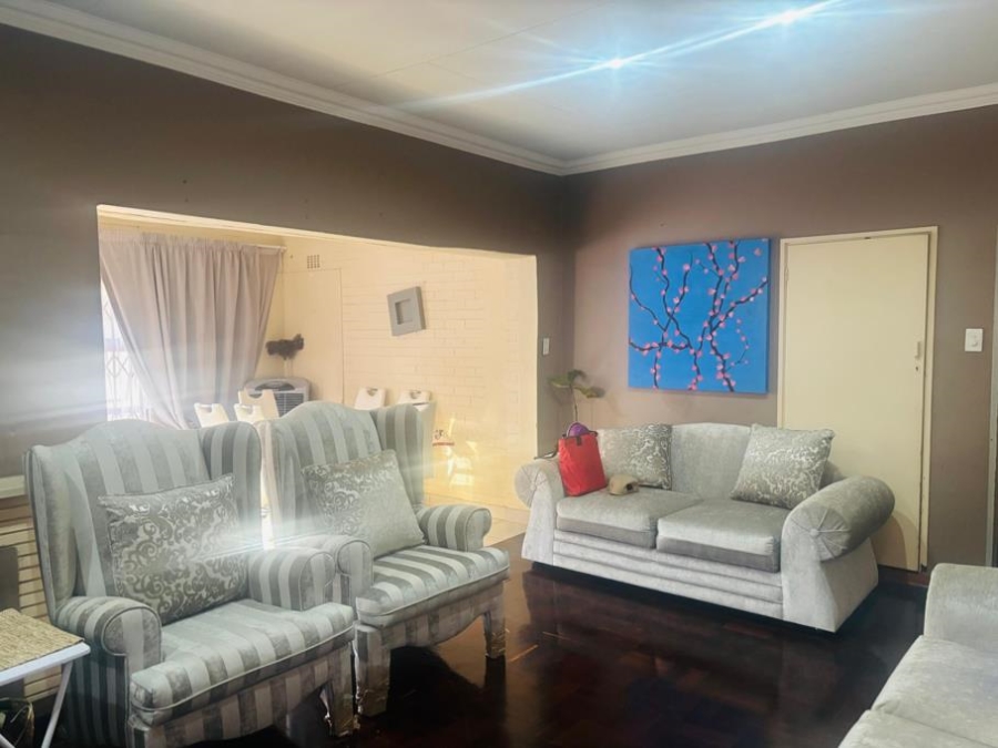To Let 3 Bedroom Property for Rent in Creswell Park Gauteng