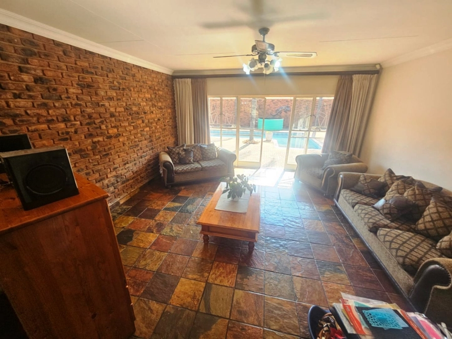 4 Bedroom Property for Sale in Kameeldrift West Gauteng