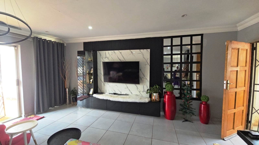 4 Bedroom Property for Sale in Chantelle Gauteng