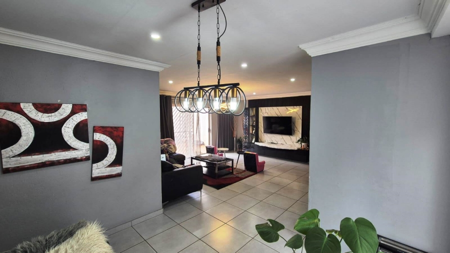 4 Bedroom Property for Sale in Chantelle Gauteng
