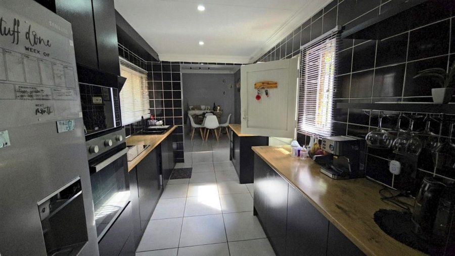4 Bedroom Property for Sale in Chantelle Gauteng