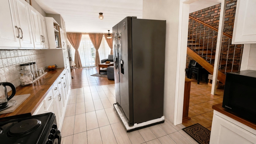3 Bedroom Property for Sale in Sinoville Gauteng