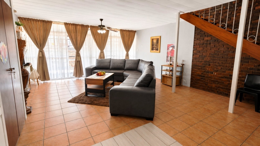 3 Bedroom Property for Sale in Sinoville Gauteng