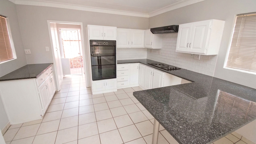 To Let 3 Bedroom Property for Rent in Wapadrand Gauteng