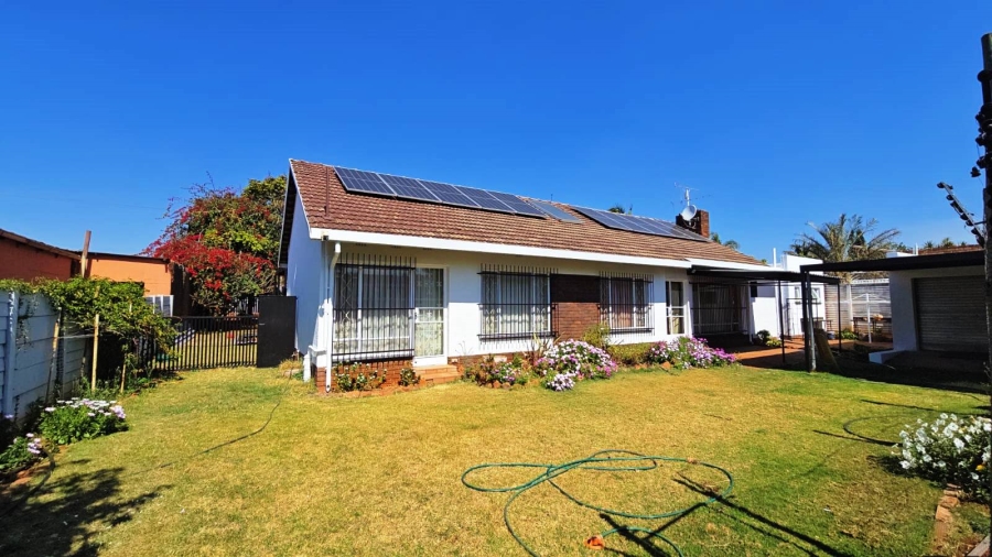 4 Bedroom Property for Sale in Sinoville Gauteng