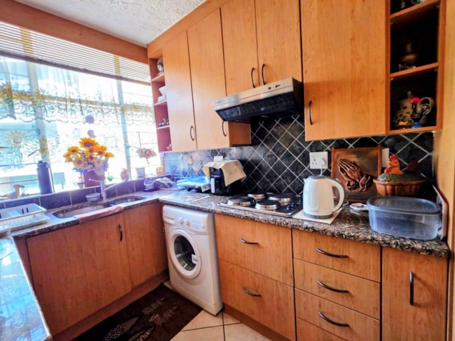 2 Bedroom Property for Sale in Sinoville Gauteng