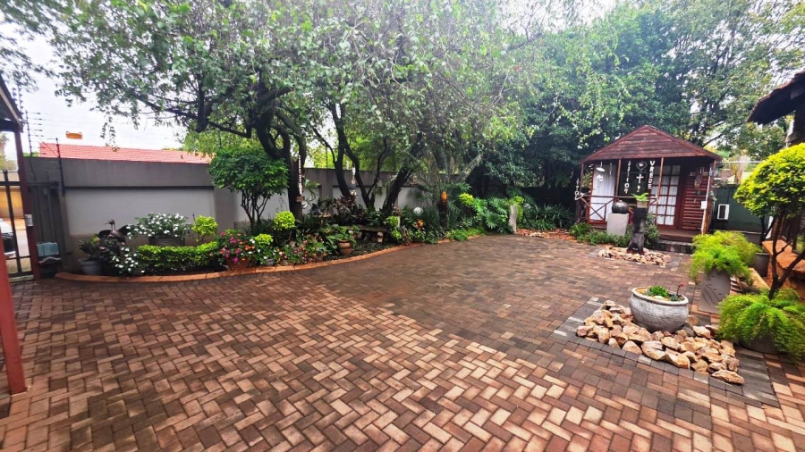 4 Bedroom Property for Sale in Doornpoort Gauteng