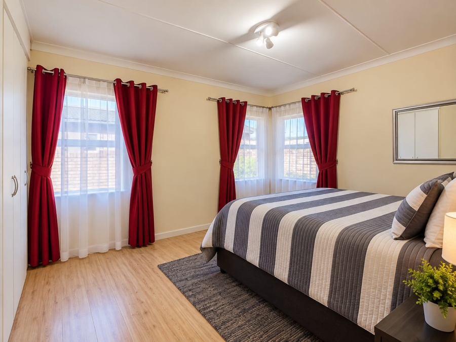 2 Bedroom Property for Sale in Die Hoewes Gauteng