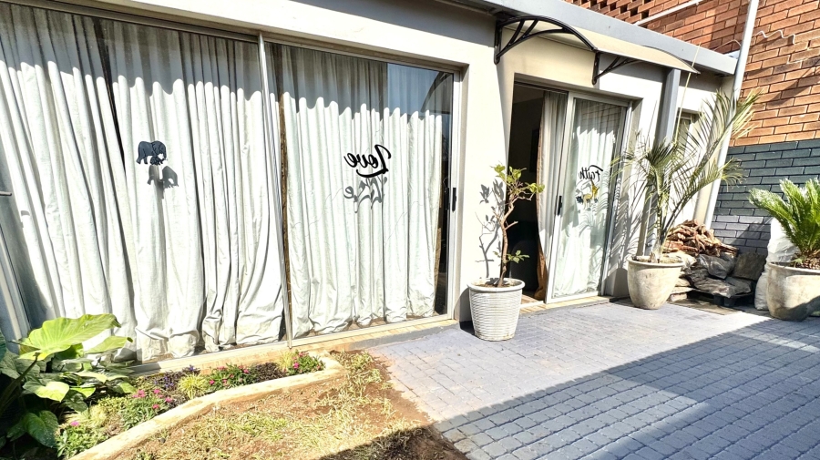3 Bedroom Property for Sale in Elarduspark Ext 3 Gauteng