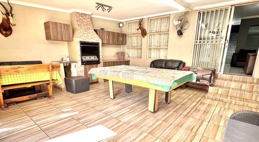 3 Bedroom Property for Sale in Elarduspark Ext 3 Gauteng
