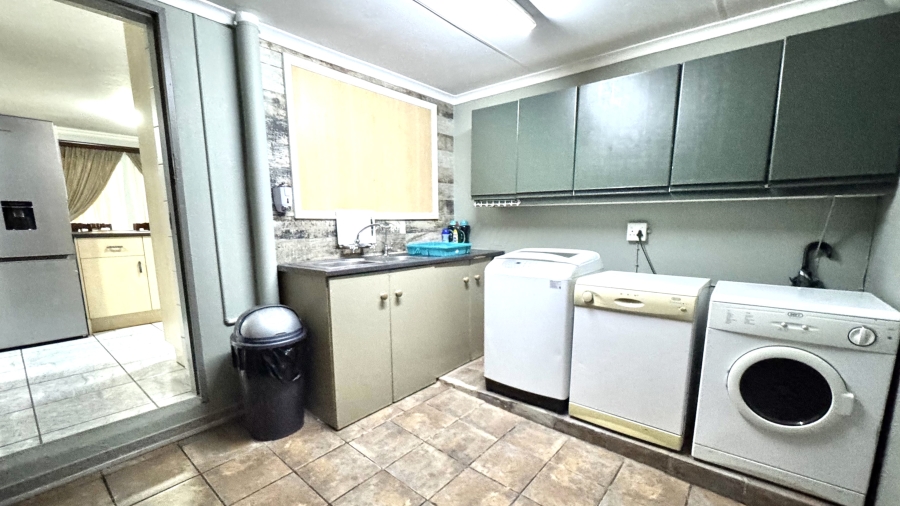 3 Bedroom Property for Sale in Elarduspark Ext 3 Gauteng