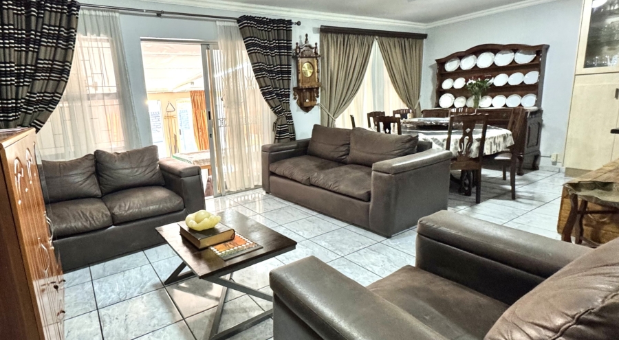 3 Bedroom Property for Sale in Elarduspark Ext 3 Gauteng