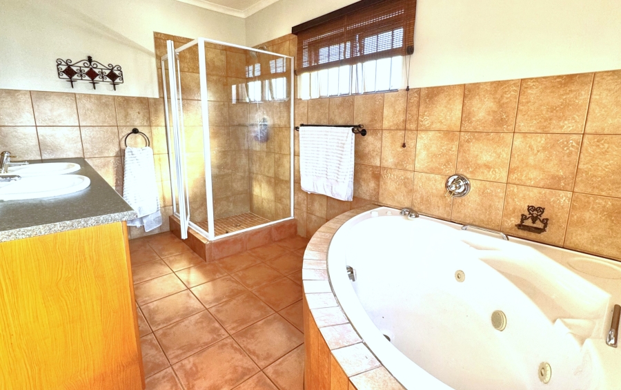 3 Bedroom Property for Sale in Moreleta Park Gauteng