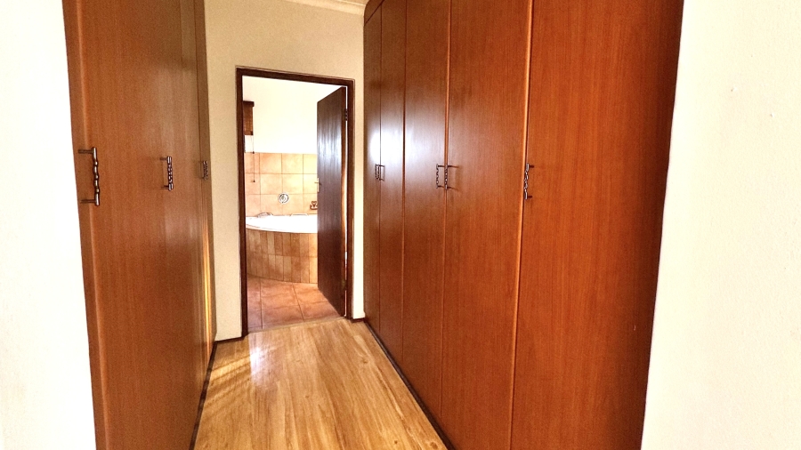 3 Bedroom Property for Sale in Moreleta Park Gauteng