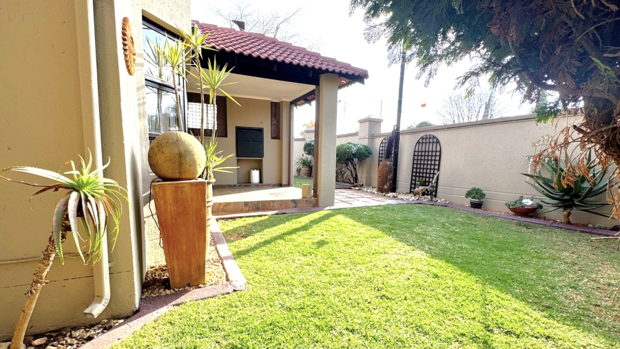 3 Bedroom Property for Sale in Moreleta Park Gauteng