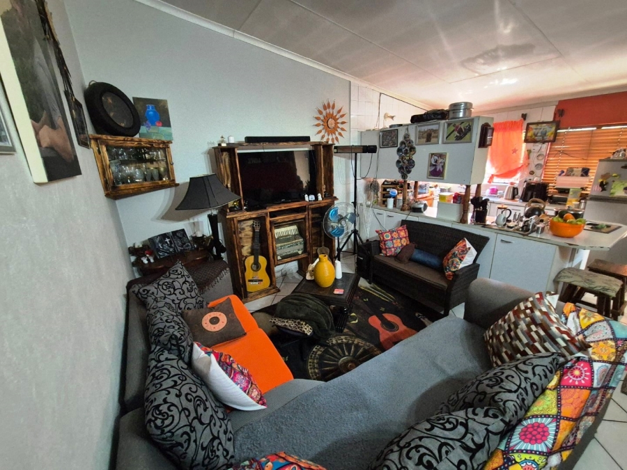 2 Bedroom Property for Sale in Pretoria North Gauteng