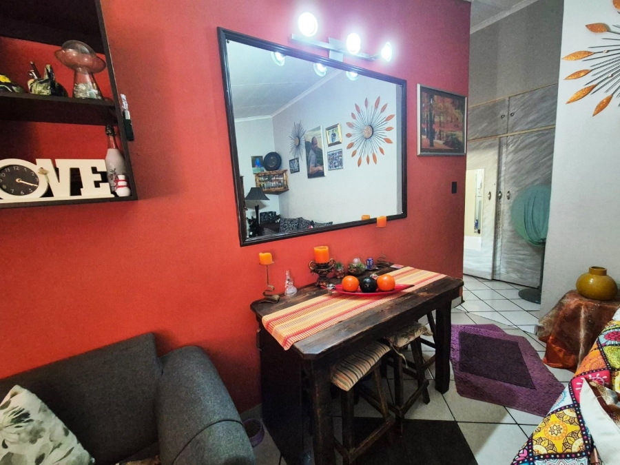 2 Bedroom Property for Sale in Pretoria North Gauteng