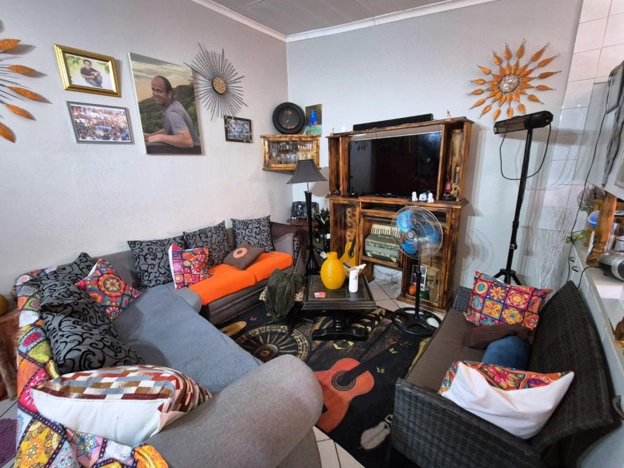 2 Bedroom Property for Sale in Pretoria North Gauteng