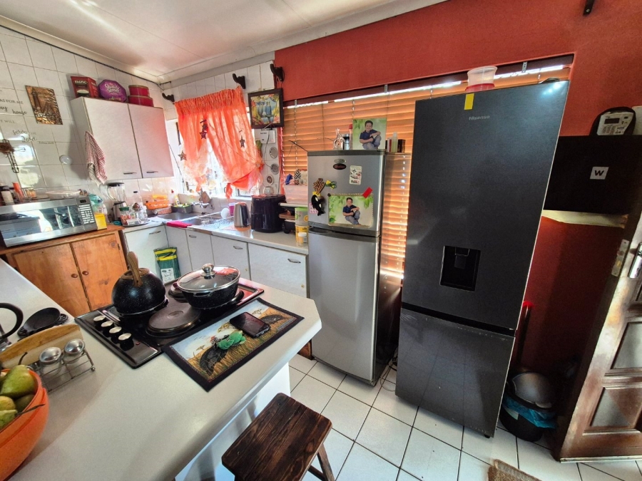 2 Bedroom Property for Sale in Pretoria North Gauteng