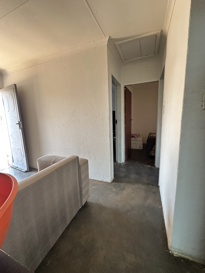 2 Bedroom Property for Sale in Soshanguve FF Gauteng