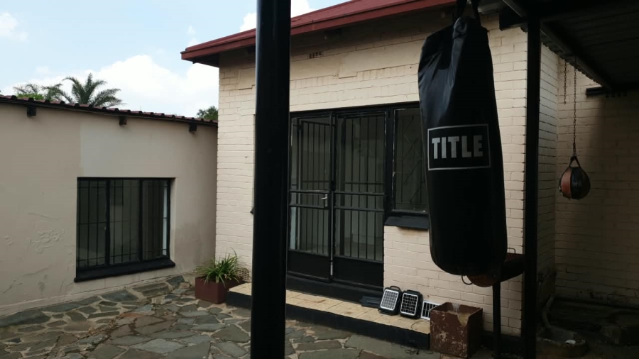 To Let 1 Bedroom Property for Rent in Kensington Gauteng