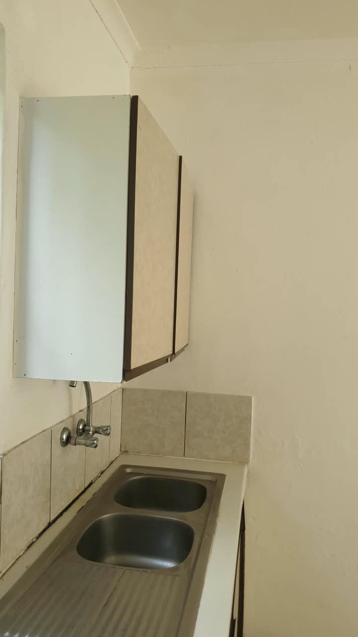To Let 1 Bedroom Property for Rent in Kensington Gauteng