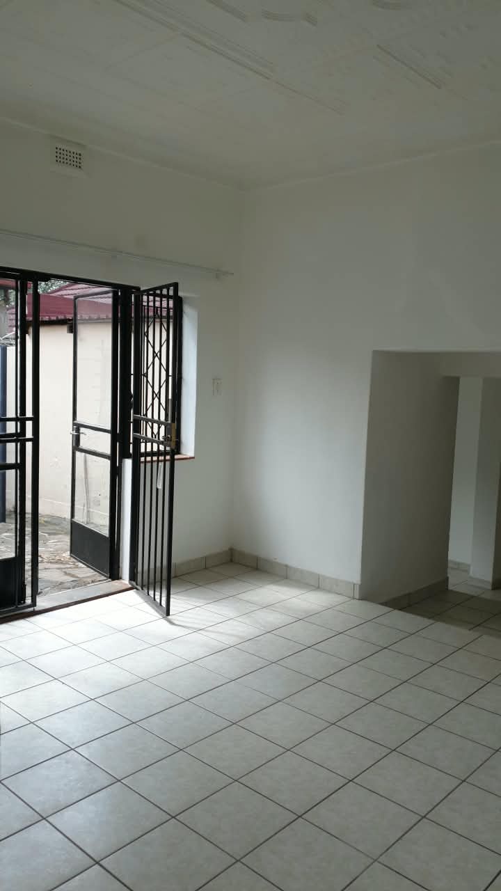 To Let 1 Bedroom Property for Rent in Kensington Gauteng