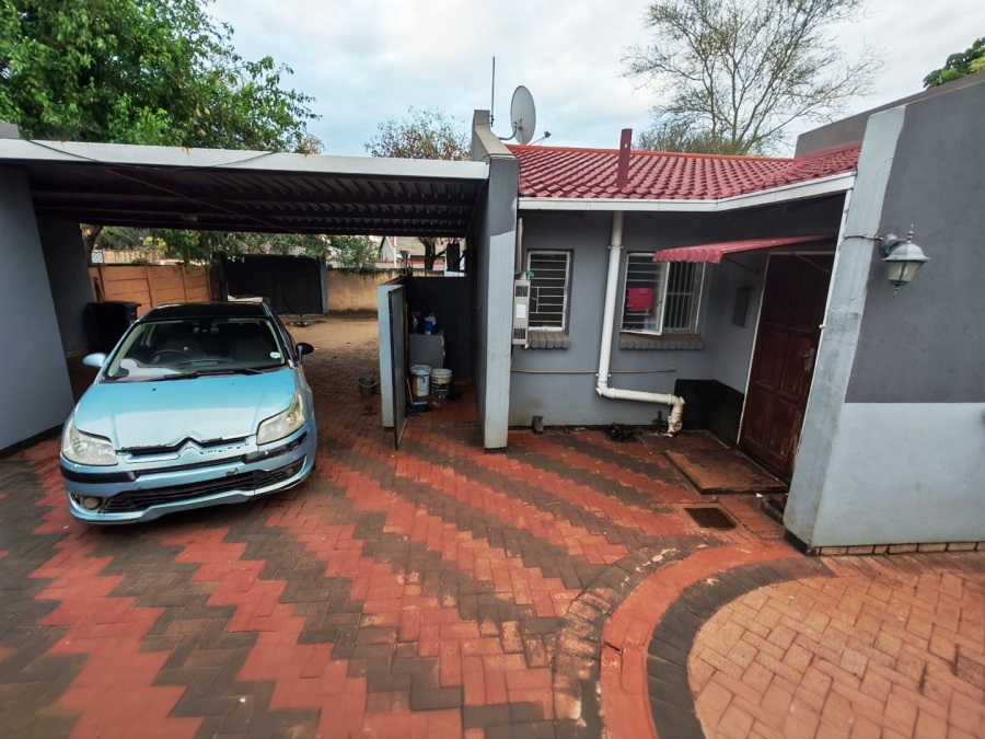 2 Bedroom Property for Sale in Doornpoort Gauteng