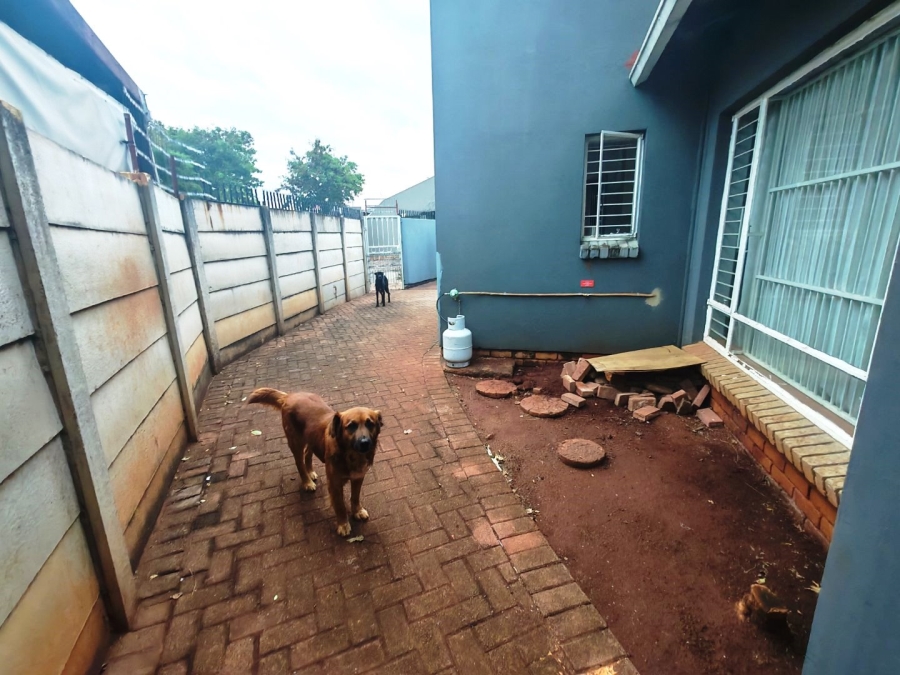 2 Bedroom Property for Sale in Doornpoort Gauteng