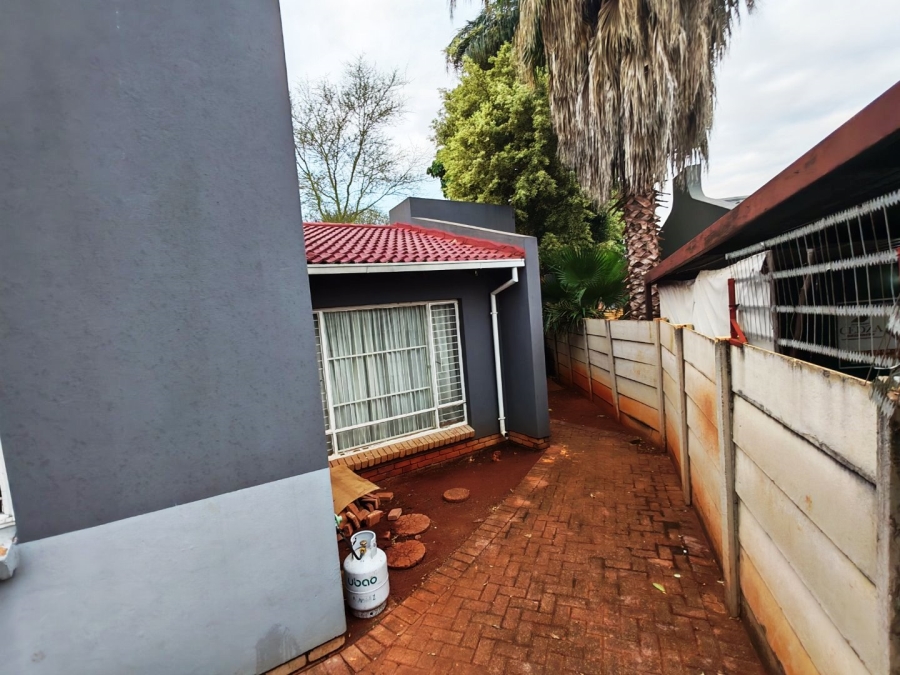 2 Bedroom Property for Sale in Doornpoort Gauteng