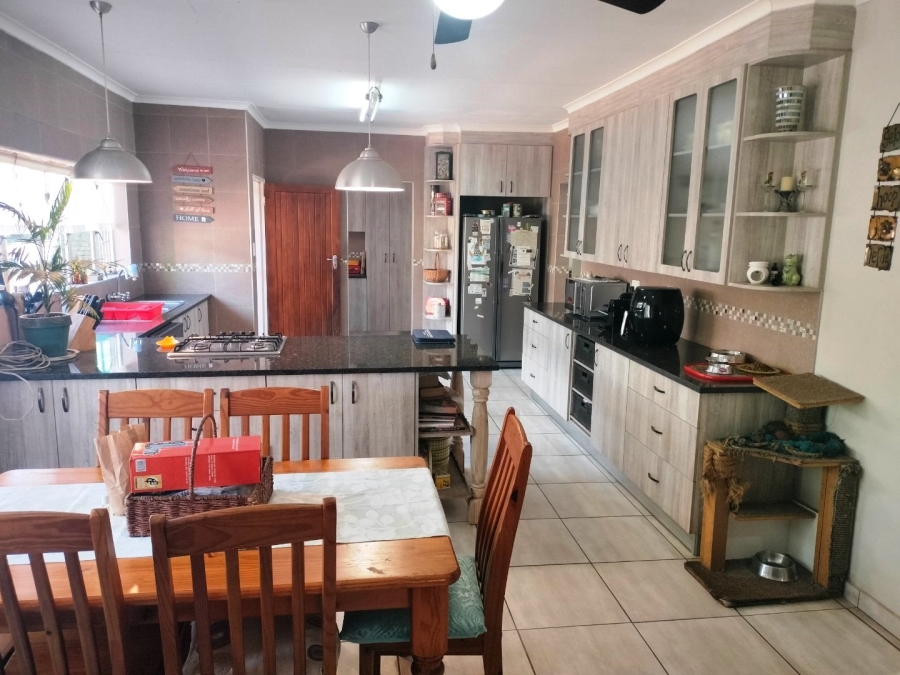 4 Bedroom Property for Sale in Sinoville Gauteng