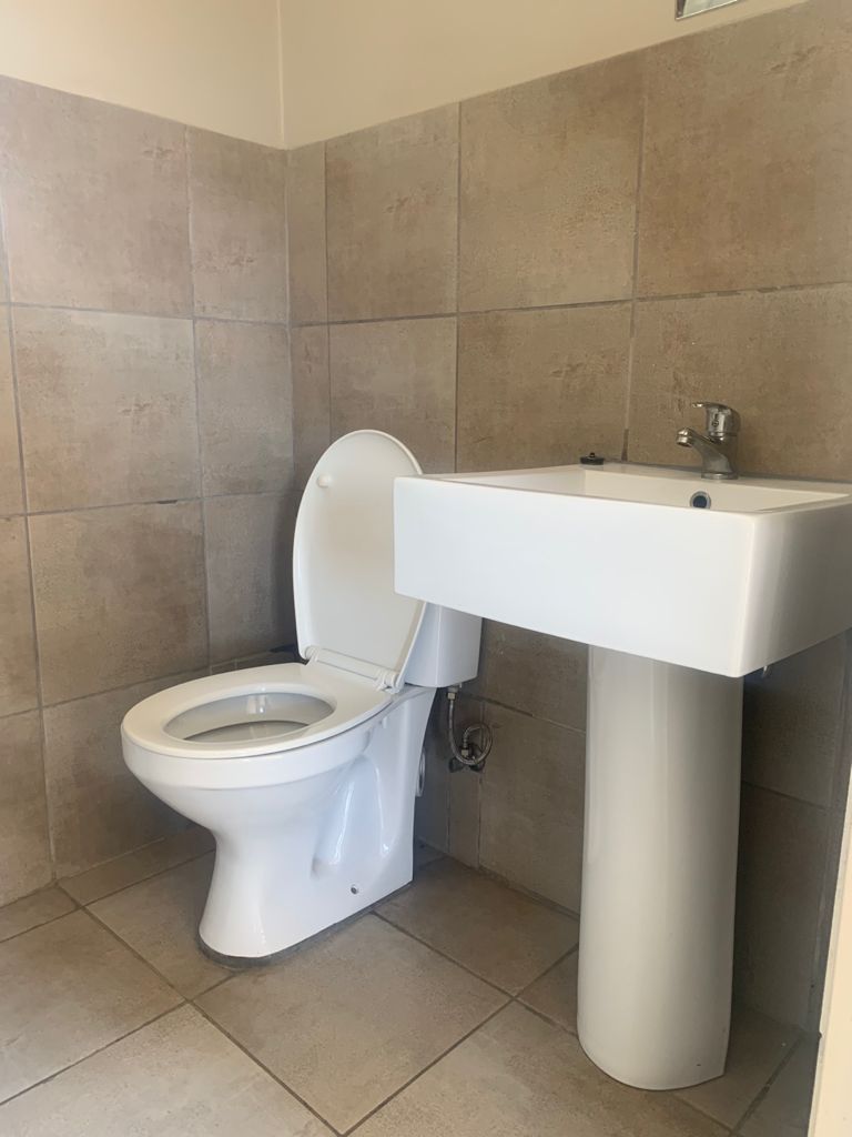 To Let 2 Bedroom Property for Rent in Fleurhof Gauteng
