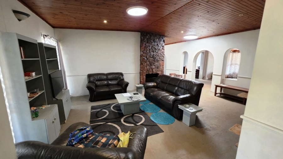 3 Bedroom Property for Sale in Annlin Gauteng