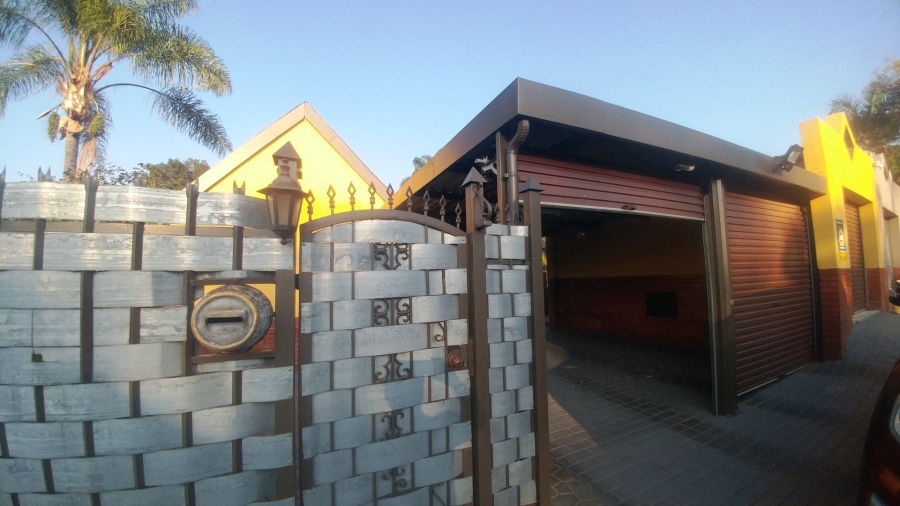 4 Bedroom Property for Sale in Ninapark Gauteng