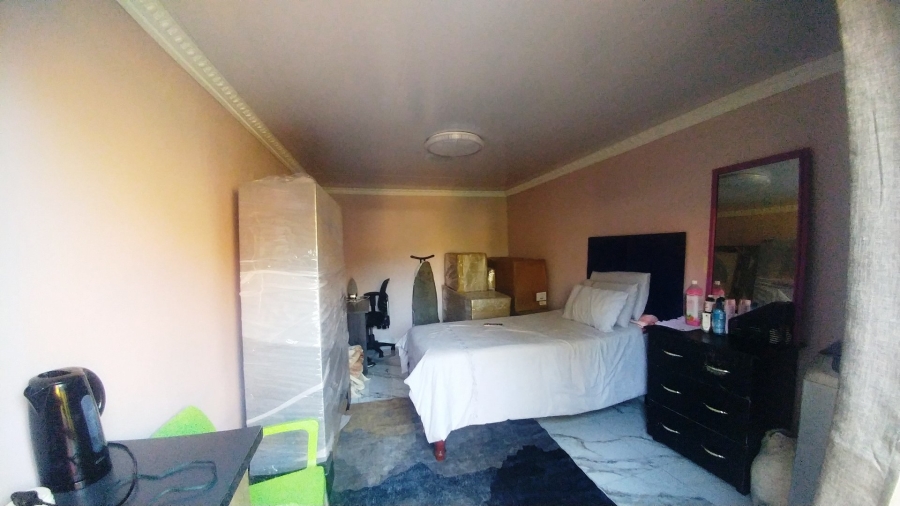 4 Bedroom Property for Sale in Ninapark Gauteng
