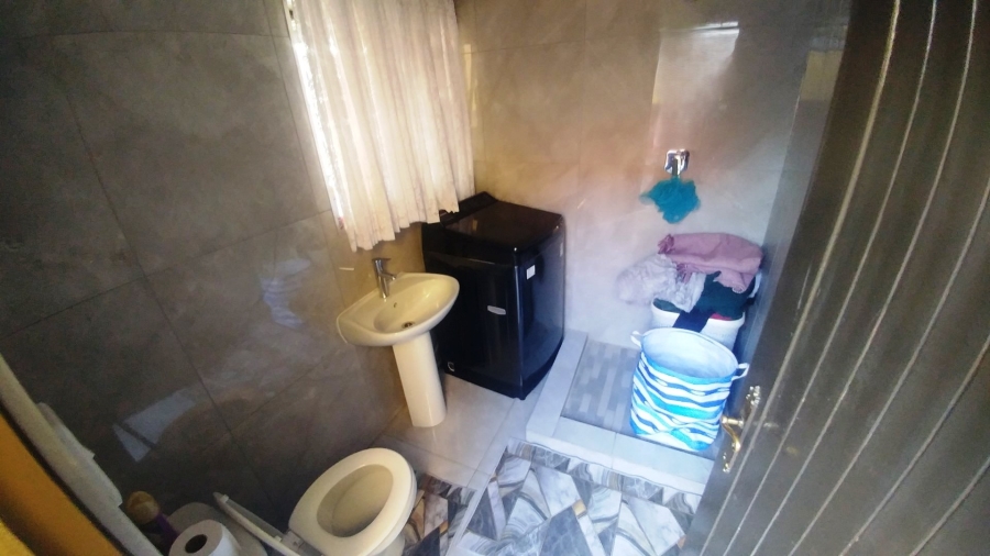 4 Bedroom Property for Sale in Ninapark Gauteng