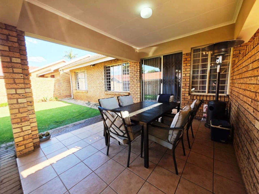 3 Bedroom Property for Sale in Montana Gardens Gauteng