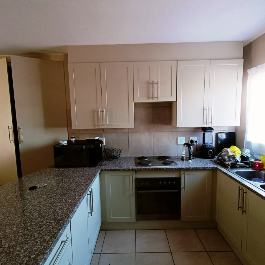 2 Bedroom Property for Sale in Annlin Gauteng