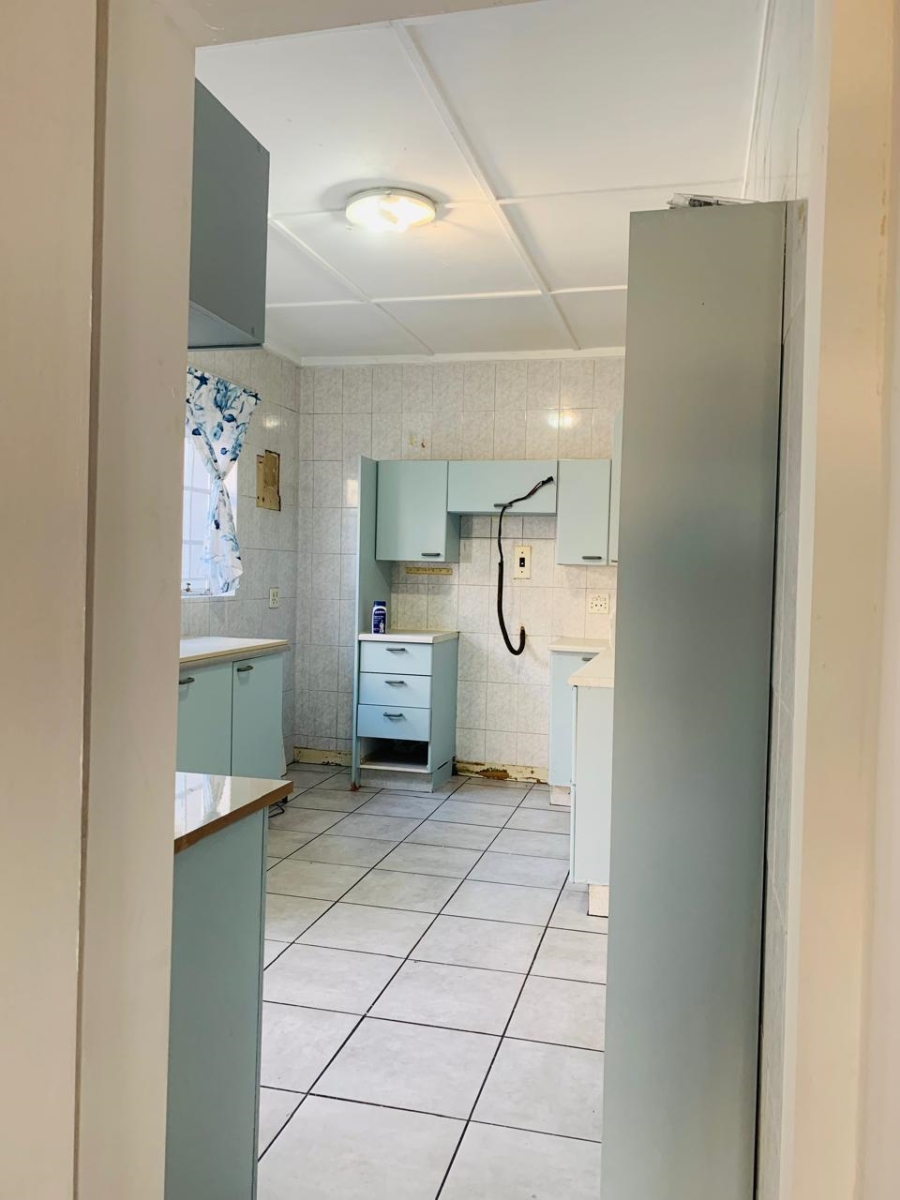To Let 3 Bedroom Property for Rent in Wychwood Gauteng