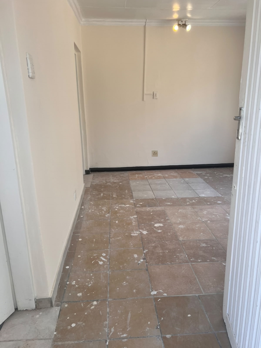 Room for rent in Glen Austin Gauteng. Listed by PropertyCentral