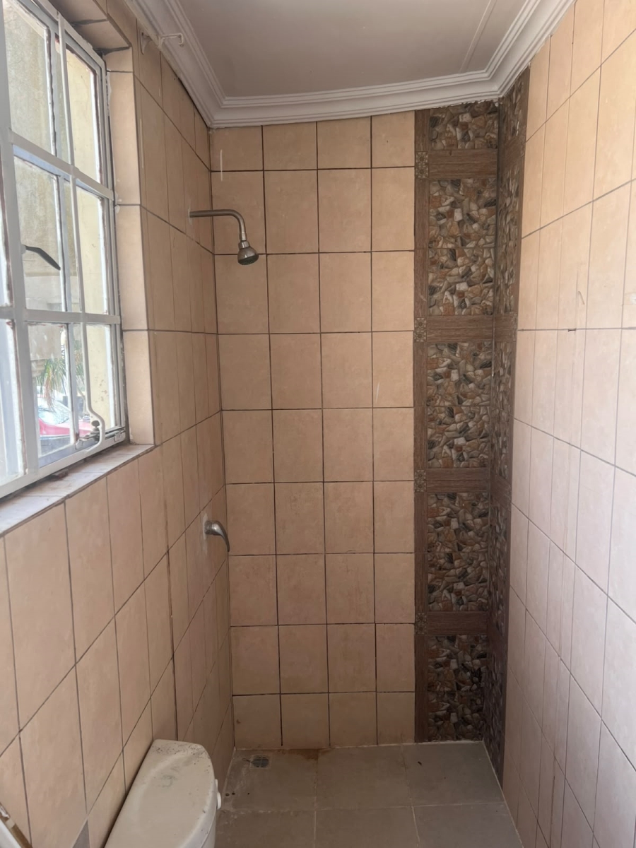 Room for rent in Glen Austin Gauteng. Listed by PropertyCentral