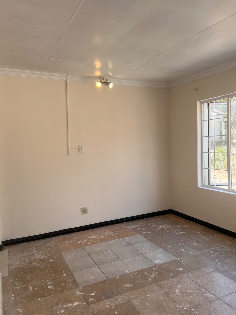 Room for rent in Glen Austin Gauteng. Listed by PropertyCentral