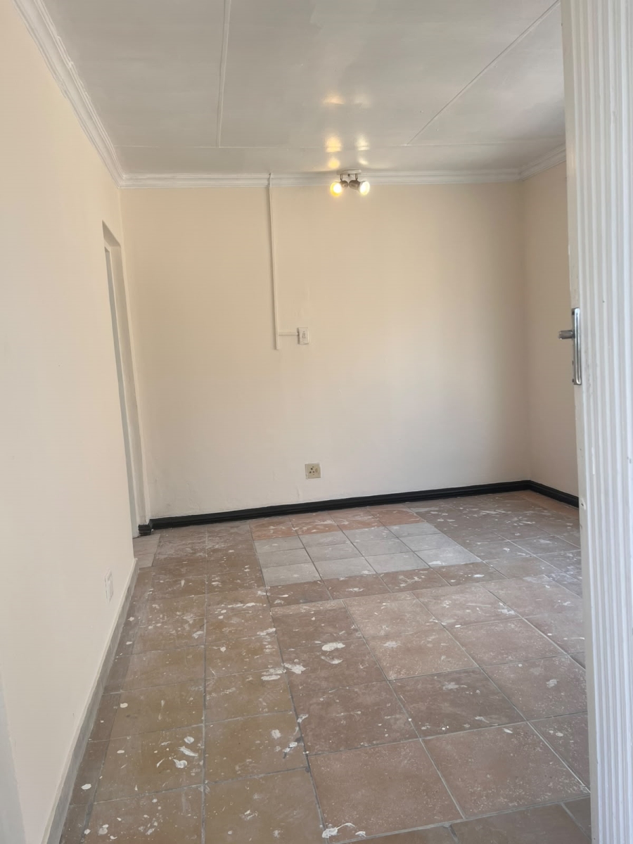 Room for rent in Glen Austin Gauteng. Listed by PropertyCentral