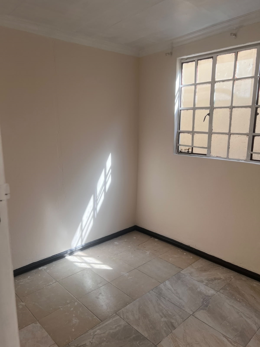 Room for rent in Glen Austin Gauteng. Listed by PropertyCentral