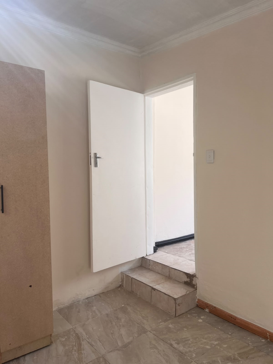 Room for rent in Glen Austin Gauteng. Listed by PropertyCentral
