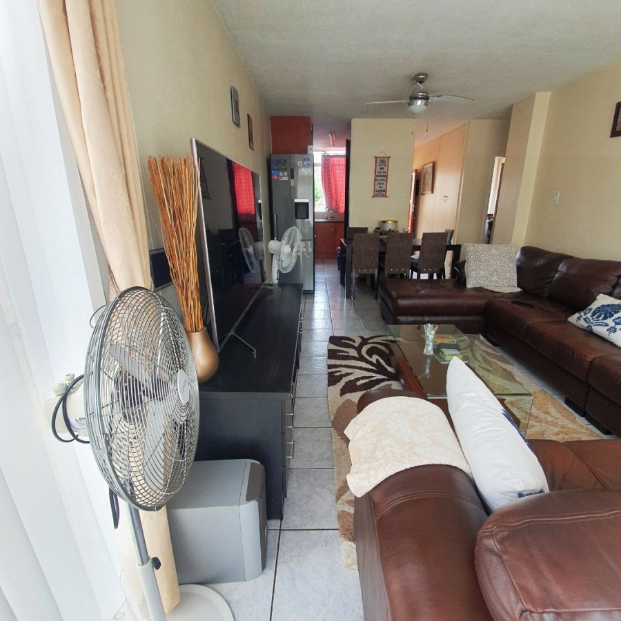 2 Bedroom Property for Sale in Pretoria North Gauteng