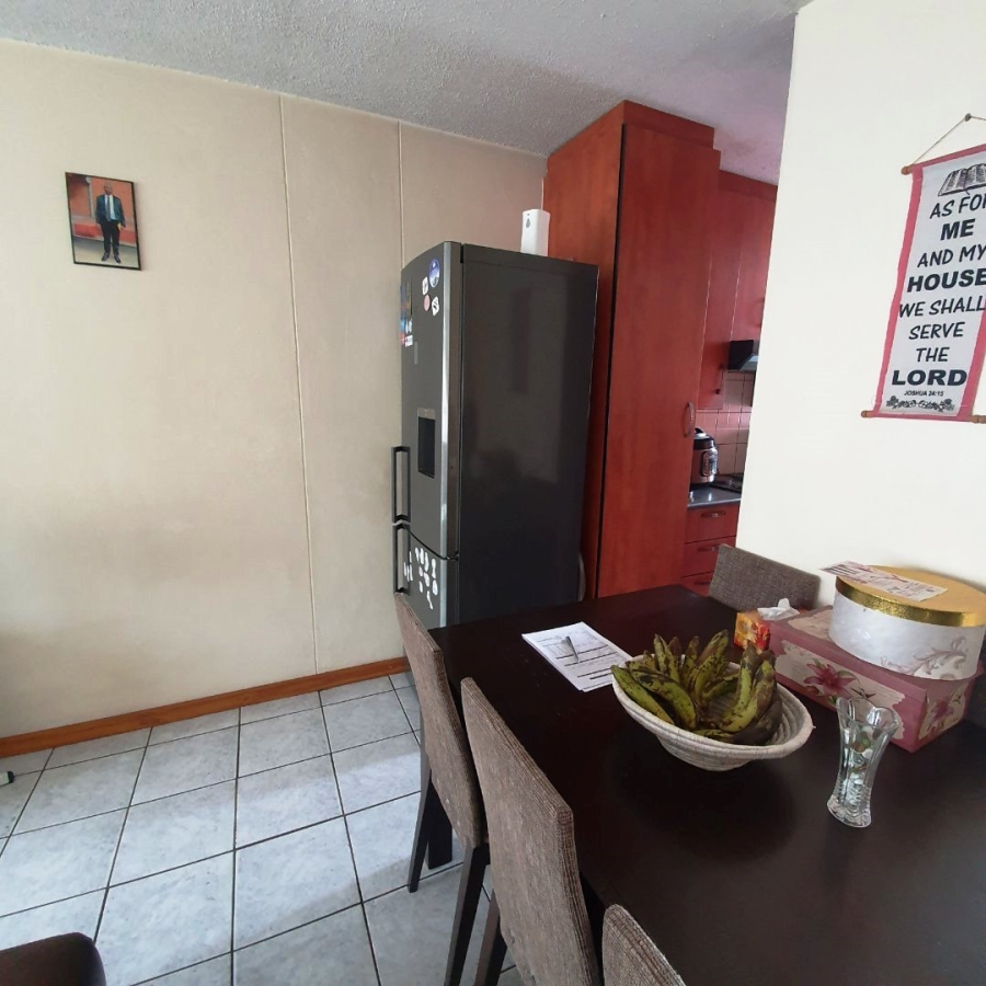 2 Bedroom Property for Sale in Pretoria North Gauteng