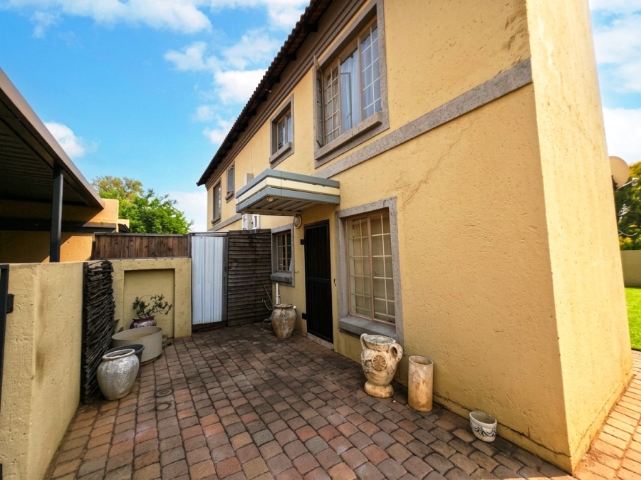 2 Bedroom Property for Sale in Annlin Gauteng
