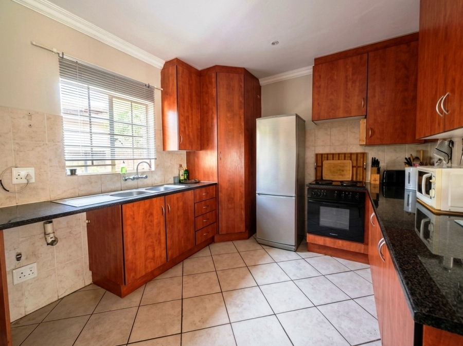 2 Bedroom Property for Sale in Annlin Gauteng